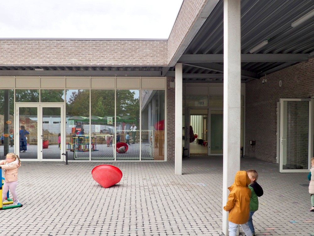 Abscis Architecten - speelplaats kleuterschool - foto Abscis Architecten