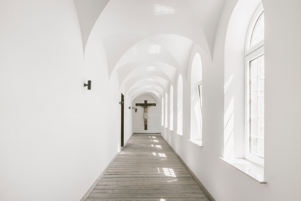 Abscis Architecten - former convent hall - photo Jeroen Verrecht