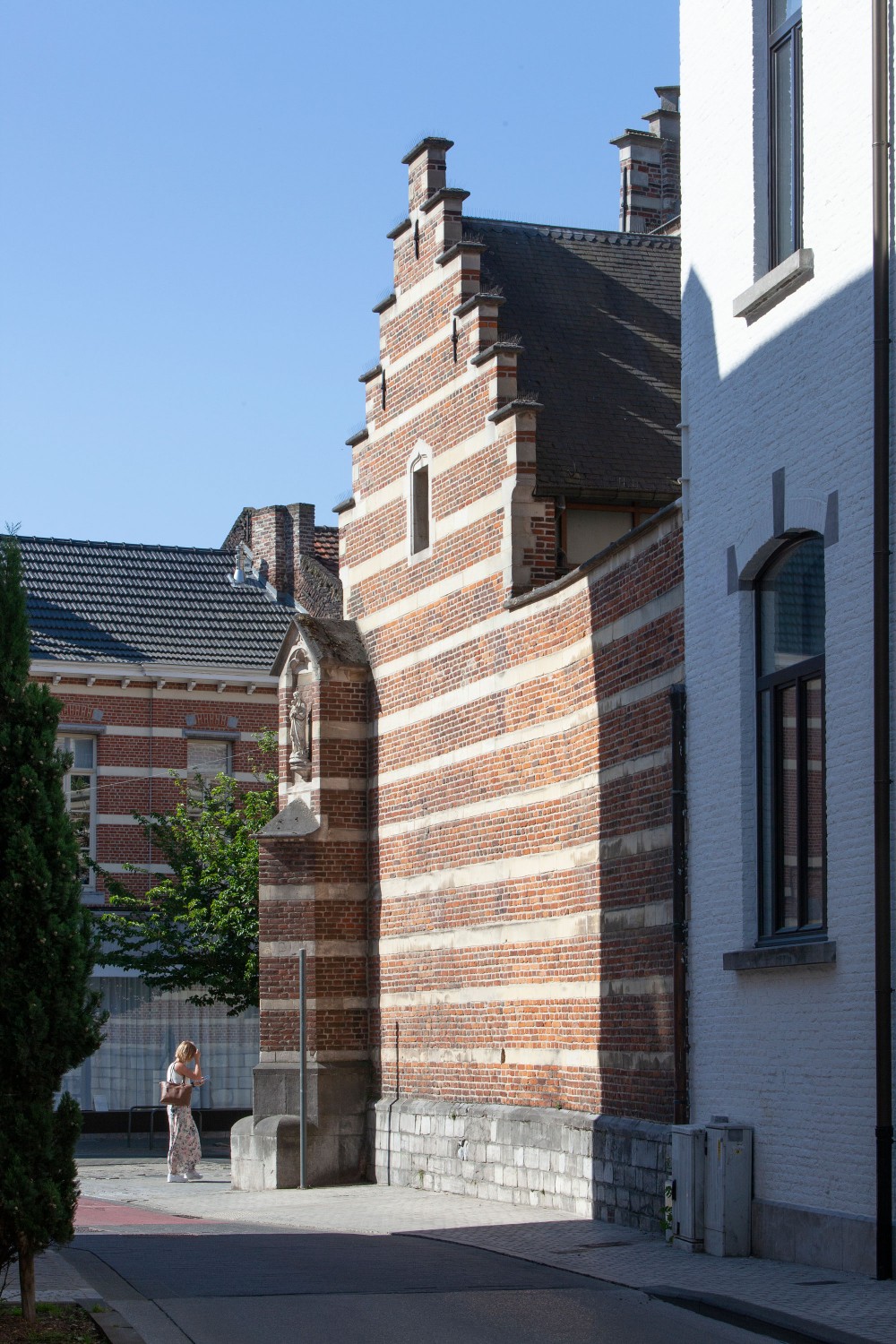 Abscis Architecten - aansluiting poortgebouw met de Witte Kazerne - foto Philippe van Gelooven